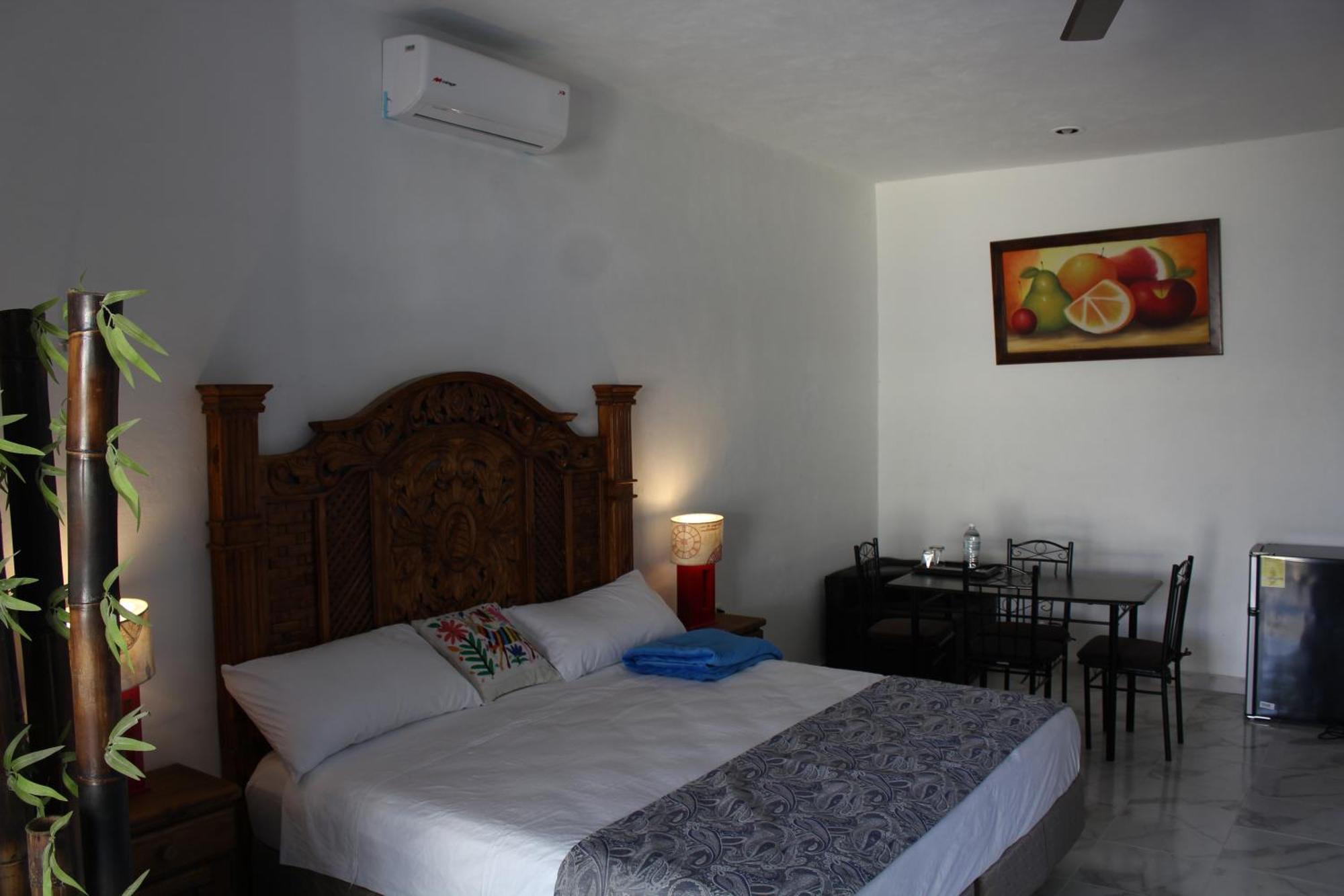 Hotel Casona Margot Valladolid  Exteriör bild