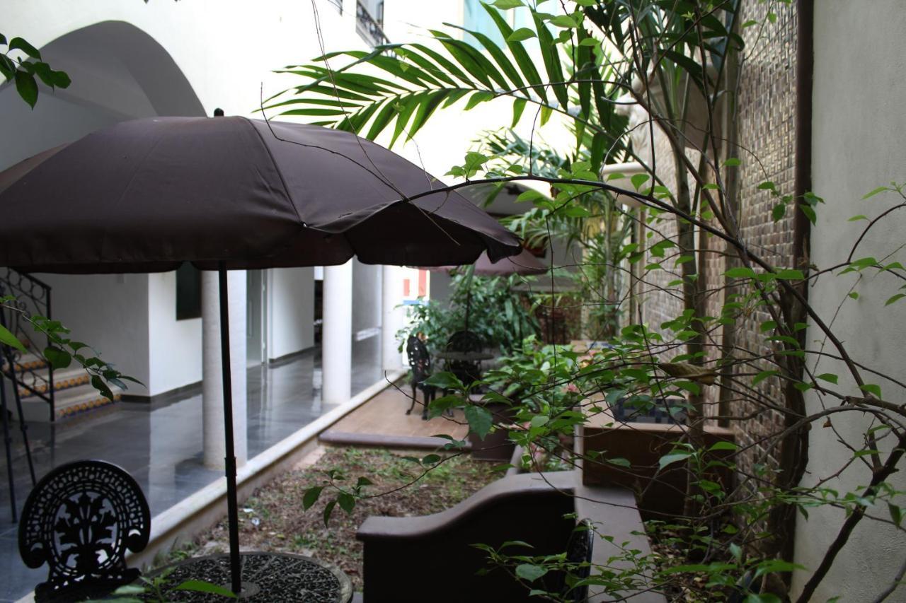 Hotel Casona Margot Valladolid  Exteriör bild