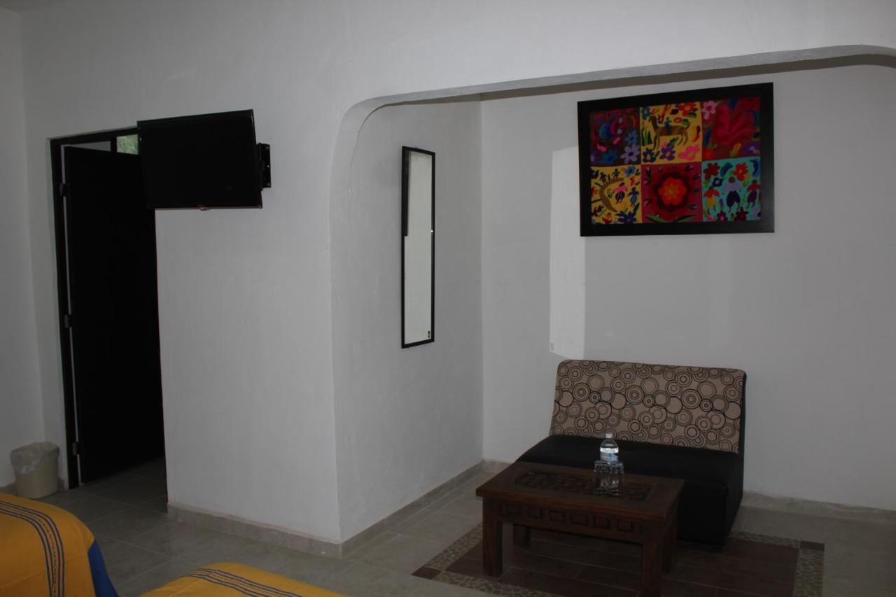 Hotel Casona Margot Valladolid  Exteriör bild