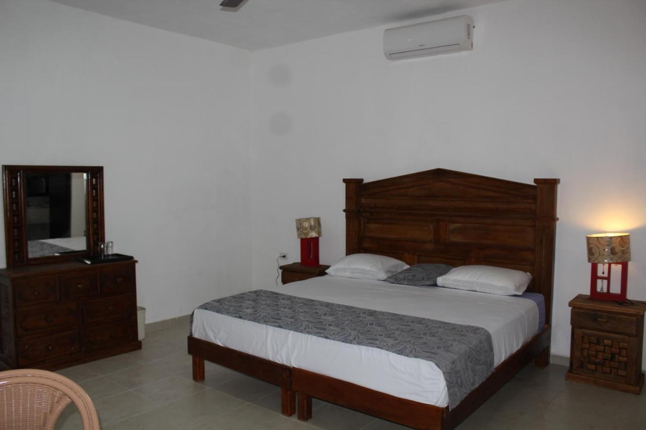 Hotel Casona Margot Valladolid  Exteriör bild