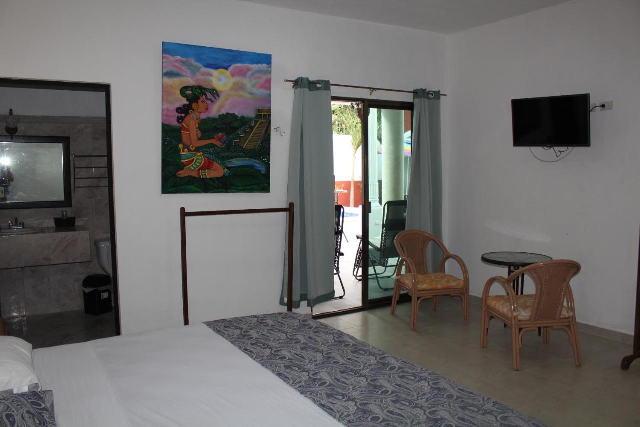 Hotel Casona Margot Valladolid  Exteriör bild