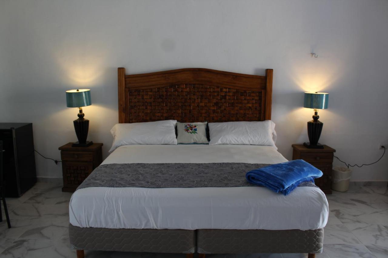 Hotel Casona Margot Valladolid  Exteriör bild